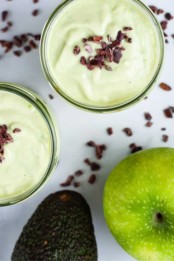 Cleansing Avocado Green Apple Smoothie