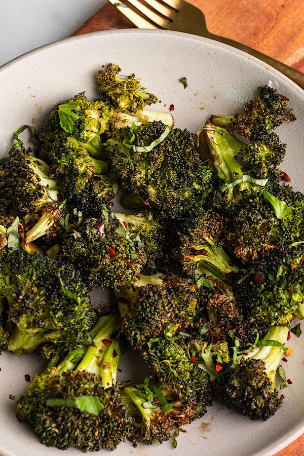 crispy air fried balsamic garlic broccoli