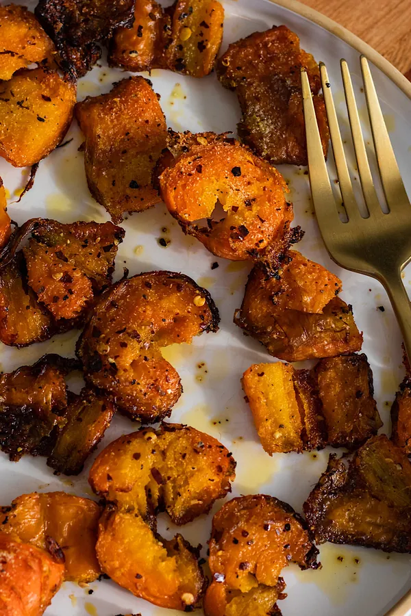crispy baked smashed carrots