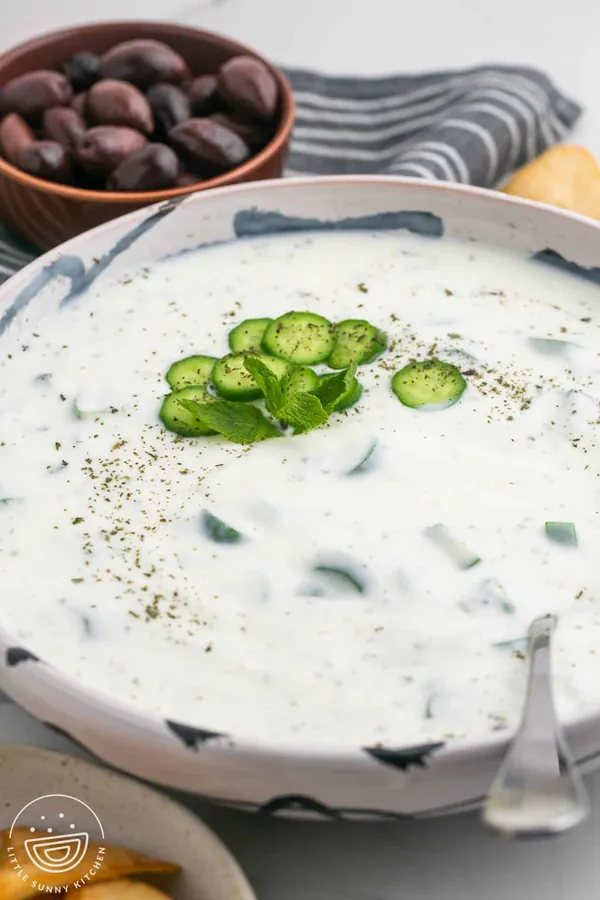 Cucumber Yogurt Sauce (Khyar bi laban)