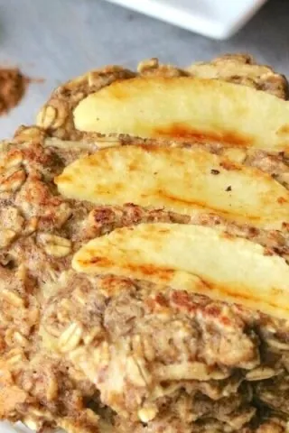 Healthy Apple Cinnamon Oatmeal Pancakes
