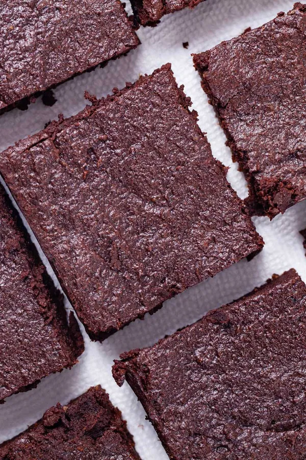 Irresistible Fudgy Paleo Brownies (Whole30 & Gluten-Free)