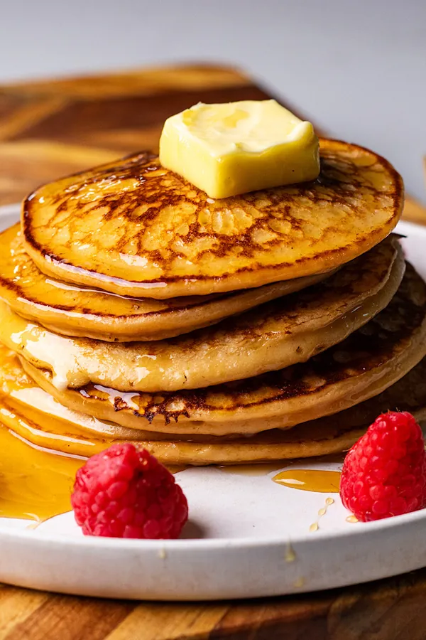 Lemon Honey Cottage Cheese Oat Pancakes