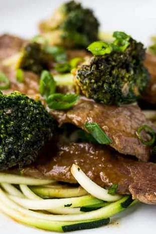 Low Carb Beef & Broccoli Zoodles