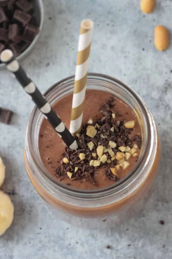Peanut Butter Chocolate Smoothie (Dairy-Free)
