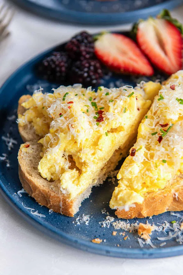 Ricotta Scrambled Eggs