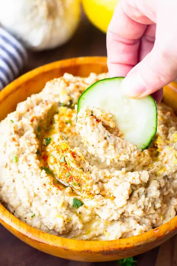 Roasted Garlic Cauliflower Hummus