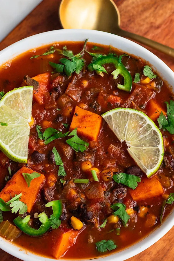 Southwest sweet potato black bean soup (vegan)