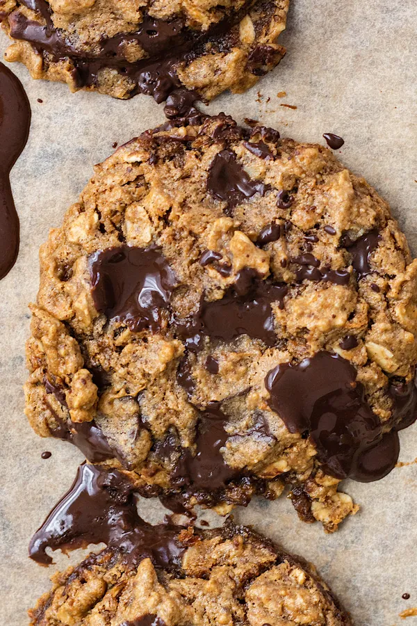 Sweet potato oatmeal chocolate chip cookies (vegan)