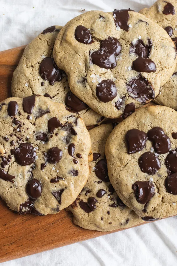 Tahini maple syrup chocolate chip cookies (vegan + gluten free)