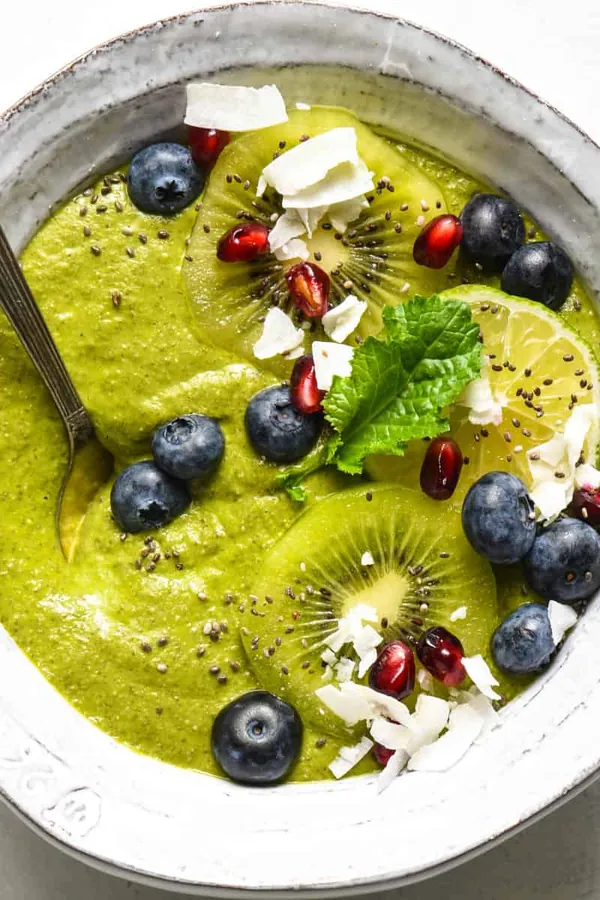 Tropical Smoothie Bowl