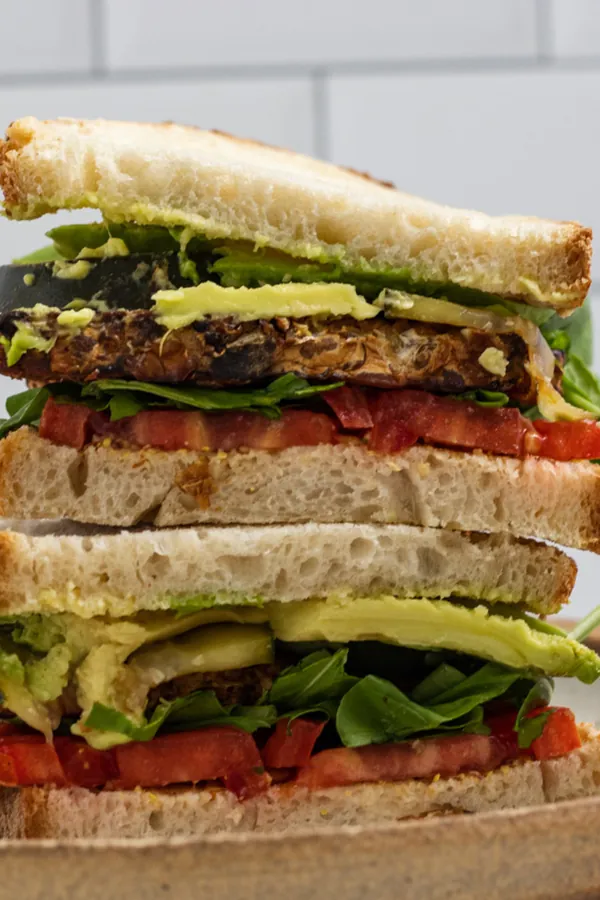 Vegan tempeh bacon sandwich tlta