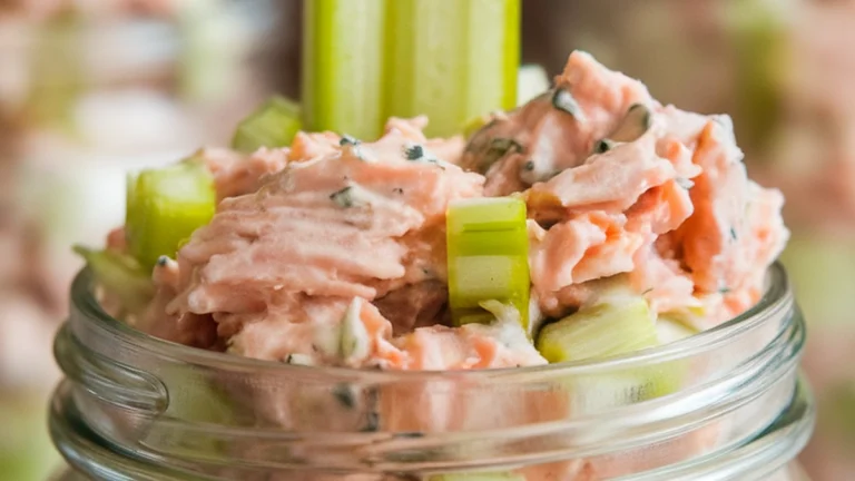 Tuna Salad Celery Sticks - Featured