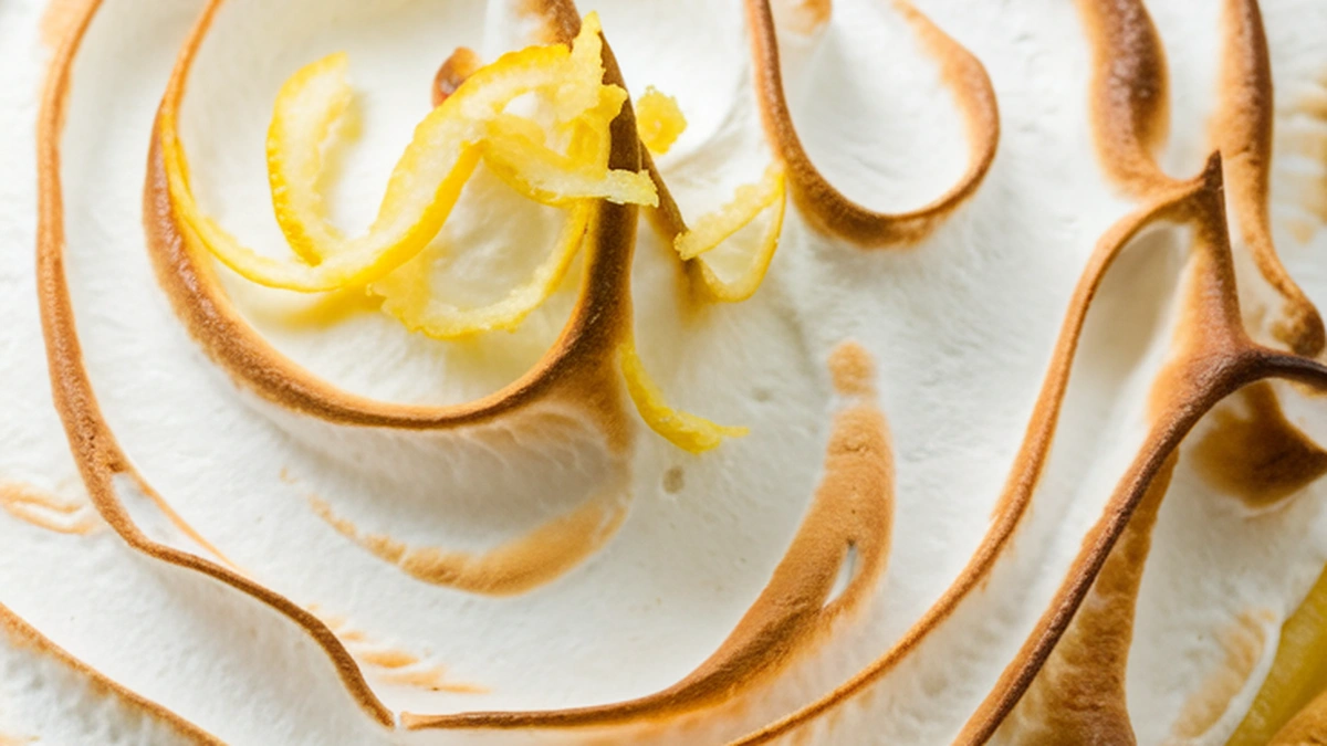 Recipe for Homemade Lemon Meringue Pie - Featured