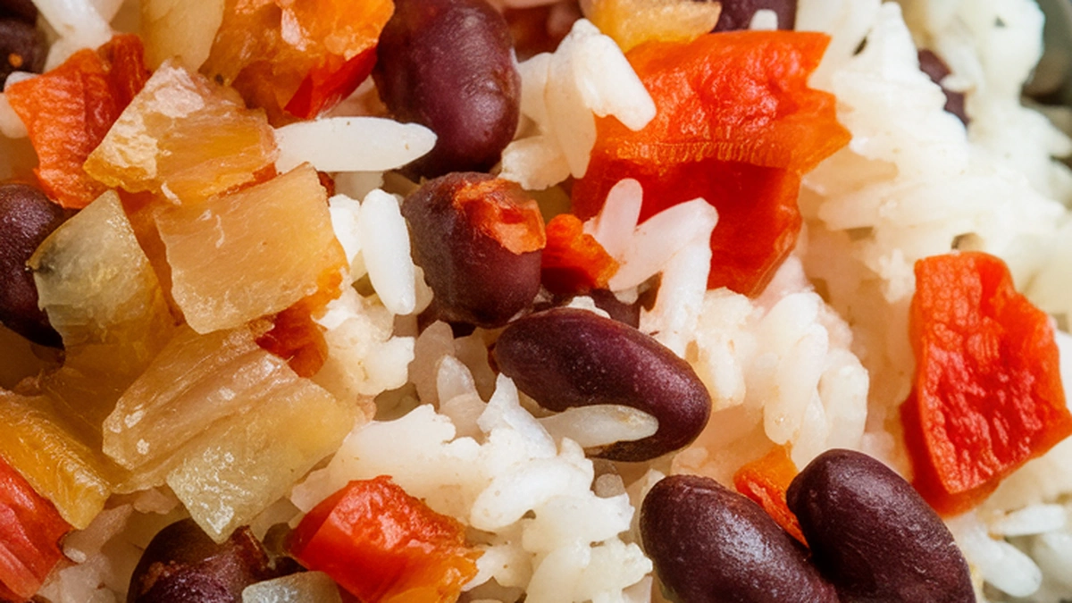 Gallo Pinto (Costa Rican Rice and Beans) - Featured